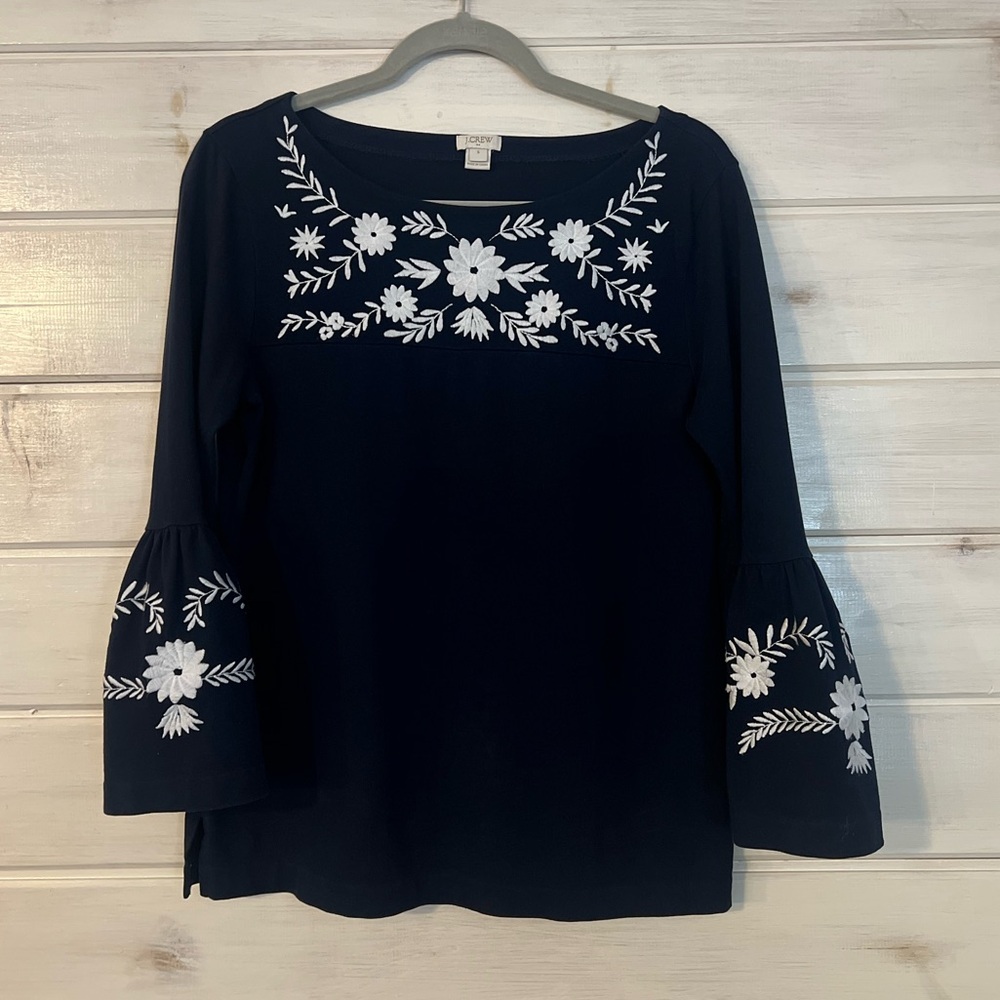 J Crew Top White Embroidered on Navy Blue Tunic 100 Cotton Top Size Small